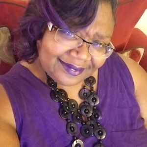 Meet your Posher, Carole